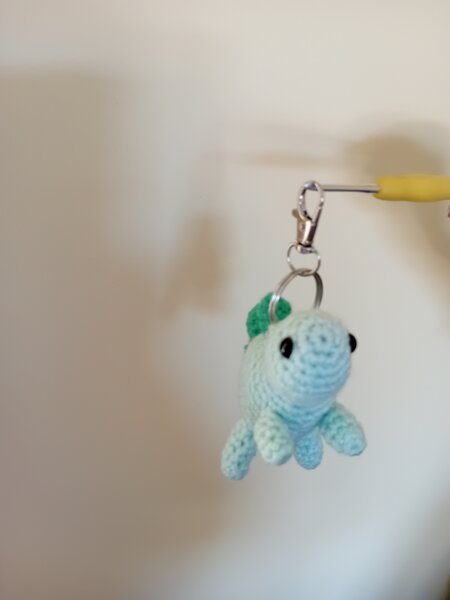 Dinozaur breloc crosetat